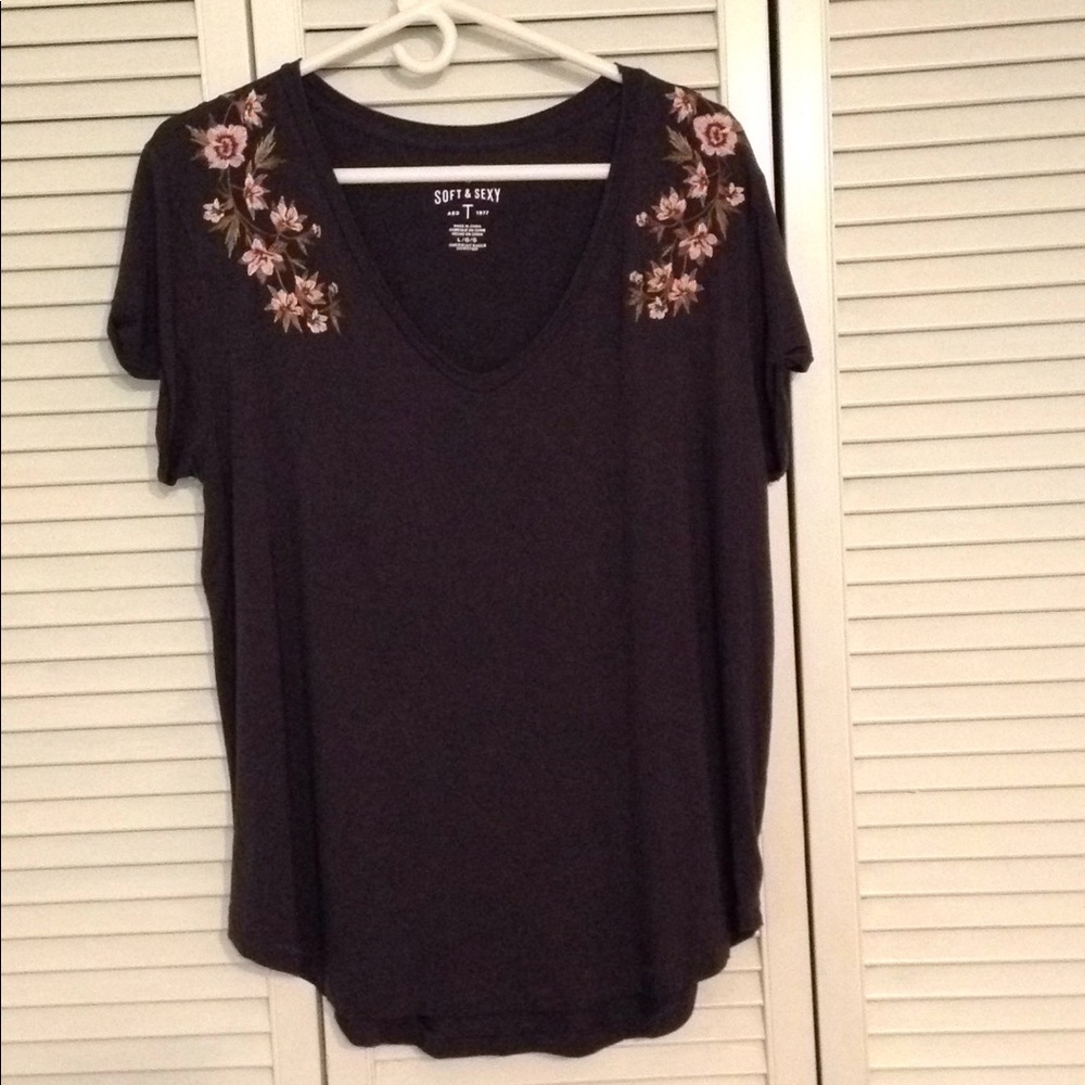 American Eagle Soft & Sexy floral embroidery top